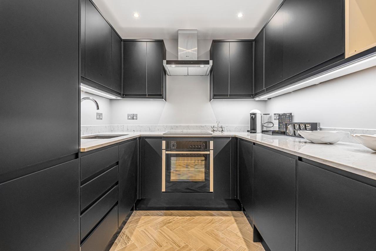Luxury Living In Knightsbridge Private Balcony View Of Harrods, 2Br2Ba With Ac London Exterior photo