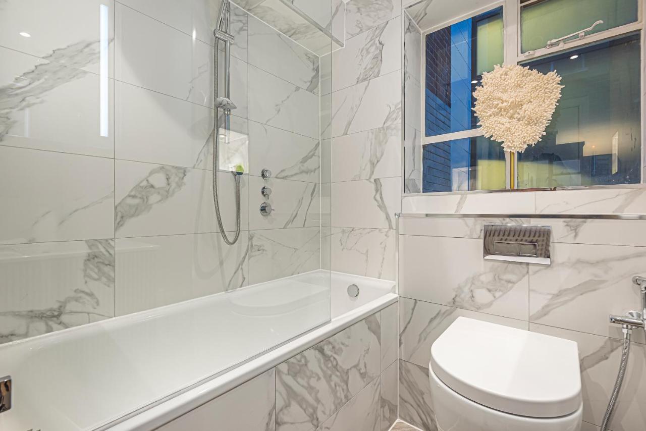 Luxury Living In Knightsbridge Private Balcony View Of Harrods, 2Br2Ba With Ac London Exterior photo